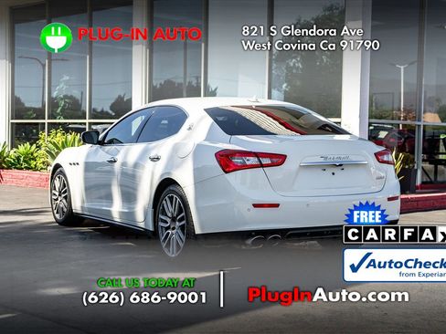 Used 2017 Maserati Ghibli w/ Luxury Package image 2