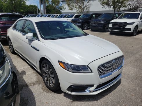 Used 2020 Lincoln Continental FWD image 2