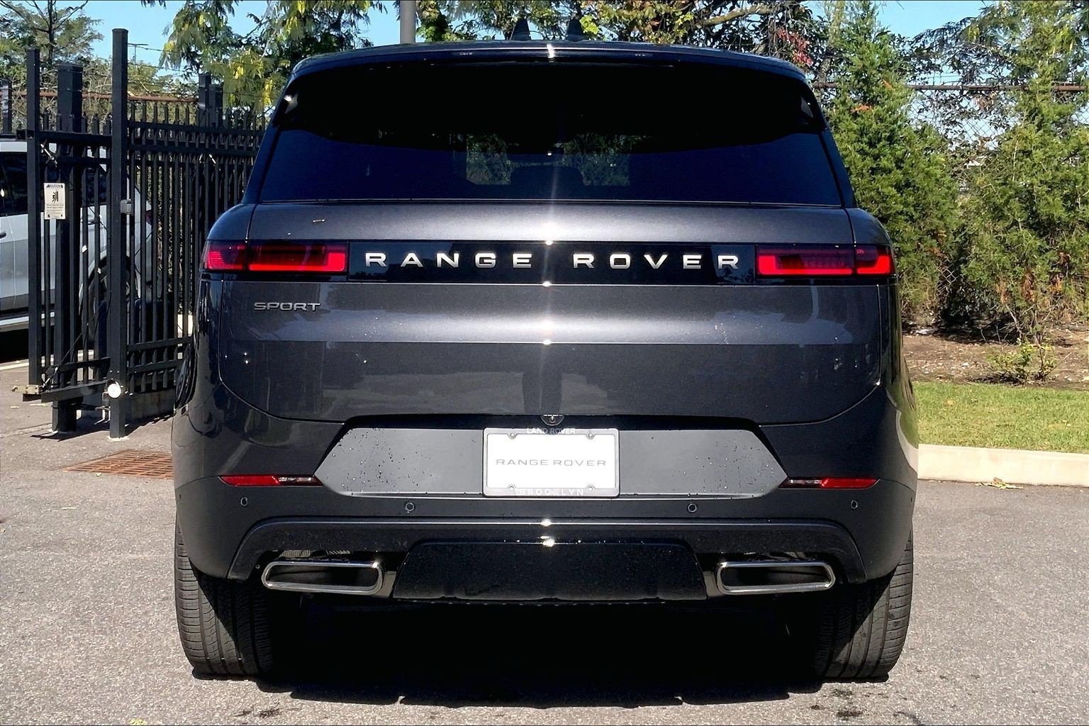New 2027 Land Rover Range Rover Sport SE AWD/4WD image 4