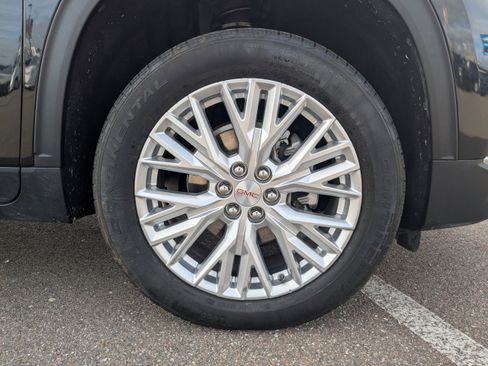 Used 2024 GMC Acadia Elevation image 10