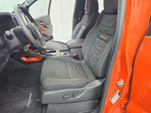 Used 2025 Nissan Frontier Pro-X image 19
