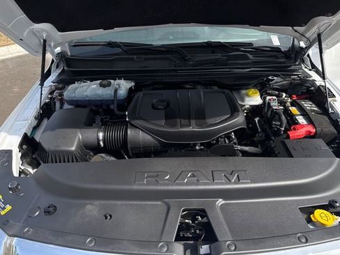 Used 2025 RAM 1500 Laramie image 12