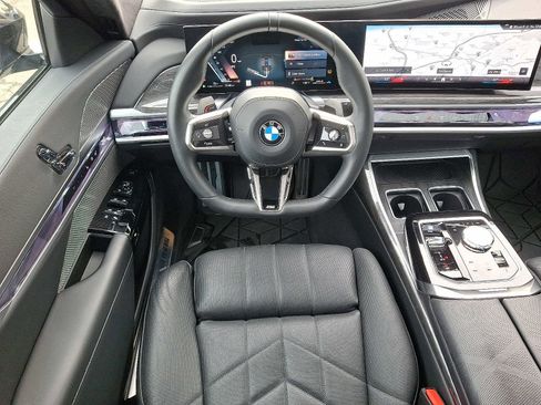 Used 2023 BMW 740i w/ Parking Assistance Package image 11