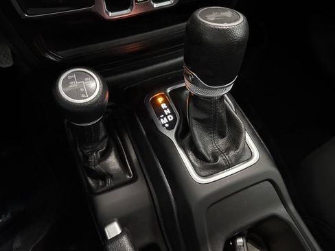Used 2023 Jeep Wrangler Unlimited w/ Cold Weather Group AWD/4WD image 42