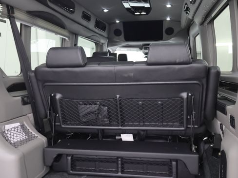 Used 2026 Ford Transit 250 148 Medium Roof Extended AWD image 32