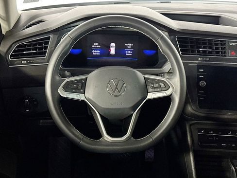 Certified 2023 Volkswagen Tiguan SE w/ Panoramic Sunroof Package image 14