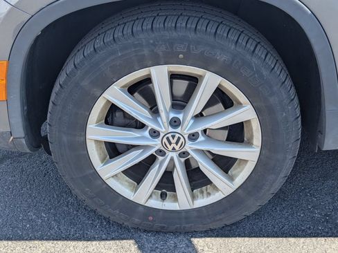 Used 2017 Volkswagen Tiguan S AWD/4WD image 13