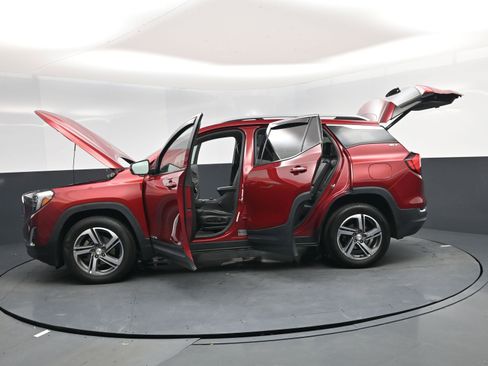 Used 2020 GMC Terrain SLT w/ Preferred Package image 20