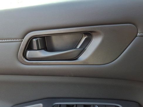 New 2026 Nissan Pathfinder SV image 16