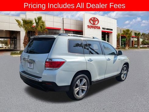 Used 2011 Toyota Highlander Limited w/ Tow Pkg FWD image 5
