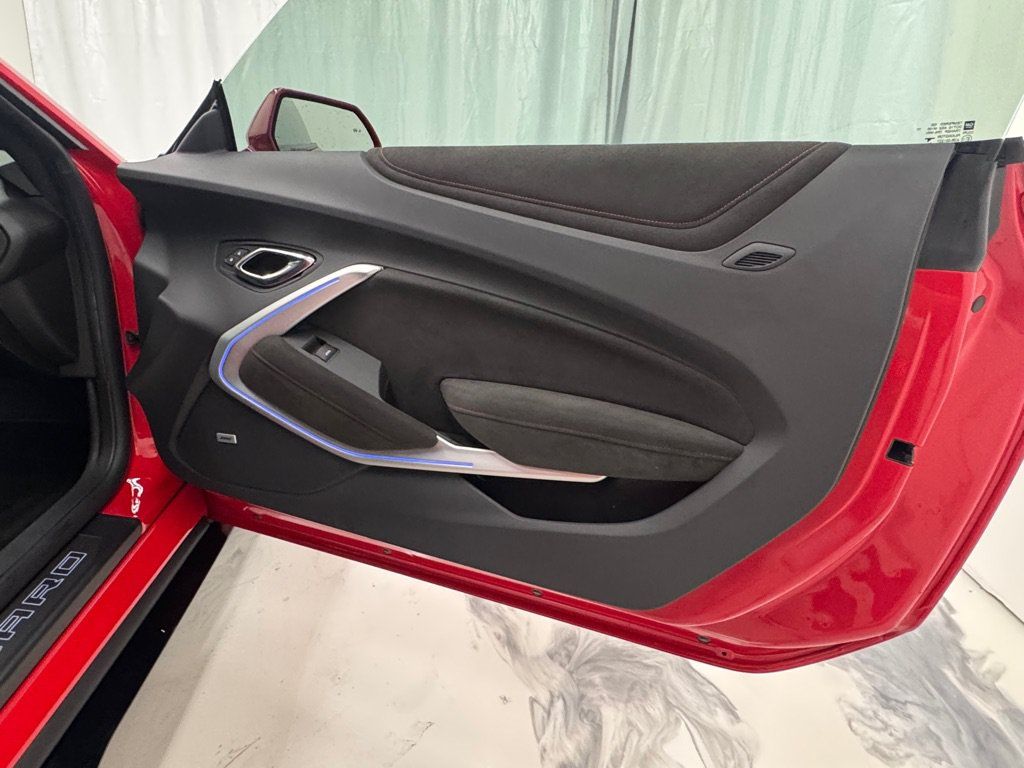 Used 2017 Chevrolet Camaro ZL1 RWD image 10