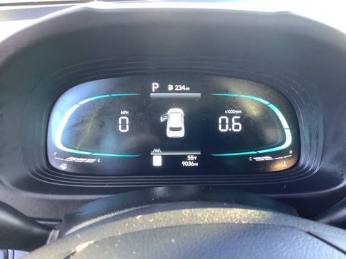 Certified 2024 Hyundai Venue Limited image 24