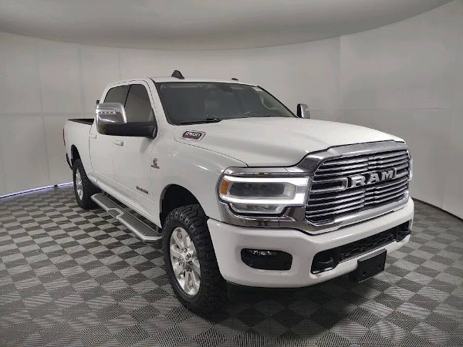 Used 2023 RAM 2500 Laramie AWD/4WD image 3
