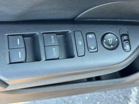 Used 2017 Honda Civic EX-L image 18