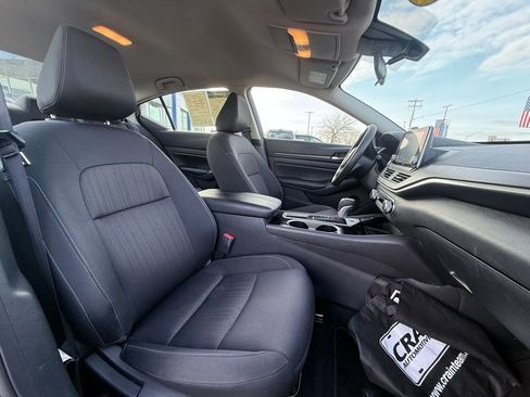 Used 2024 Nissan Altima 2.5 SV image 28