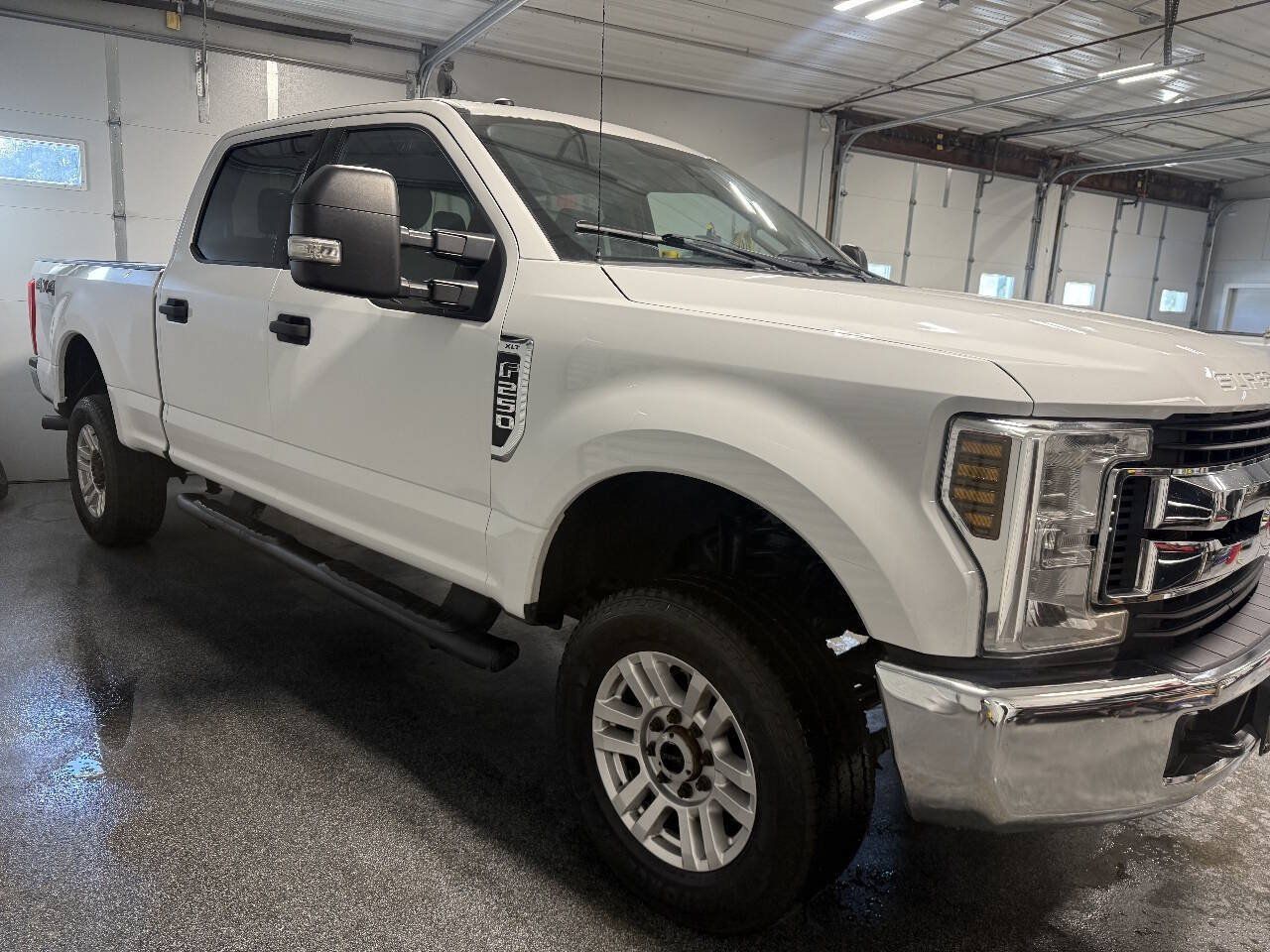 Used 2019 Ford F250 XLT w/ Snow Plow Prep Package AWD/4WD image 4