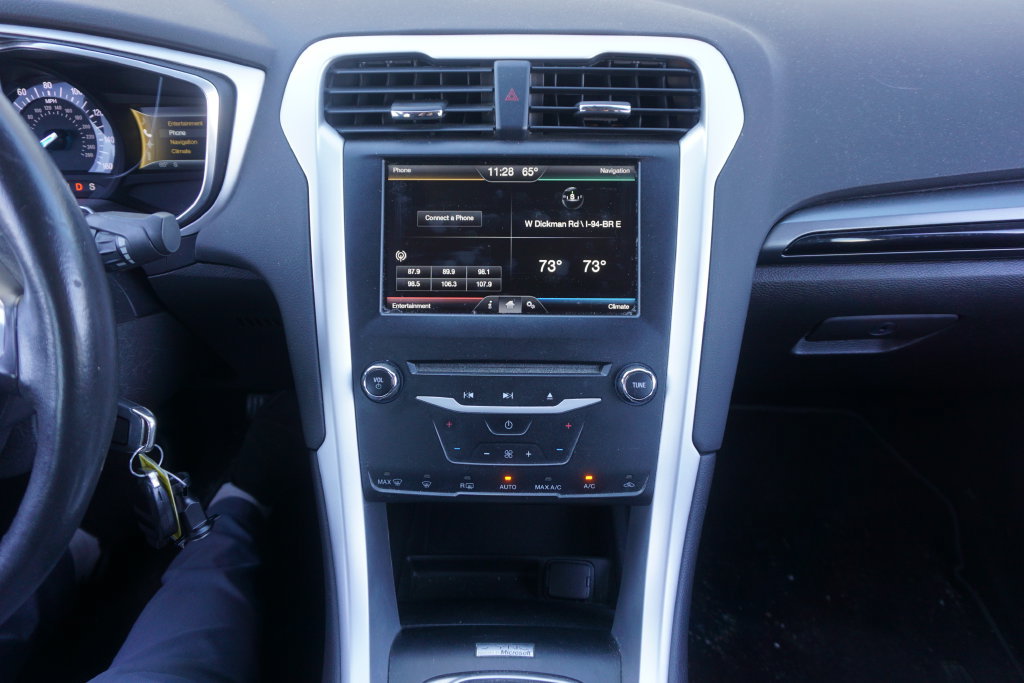 Used 2014 Ford Fusion SE FWD image 11