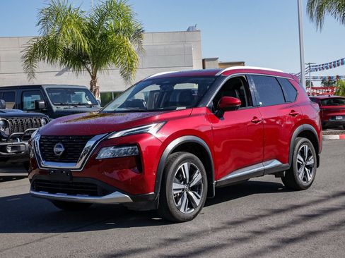 Used 2023 Nissan Rogue Platinum w/ Platinum Premium Package image 3