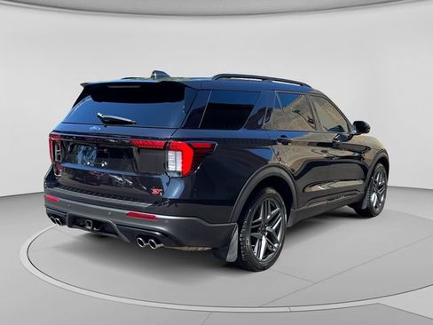 Used 2025 Ford Explorer ST AWD/4WD image 5