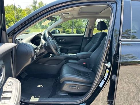 Used 2023 Honda HR-V EX-L image 9