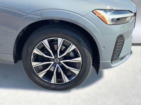 Certified 2023 Volvo XC60 B5 Plus w/ Climate Package image 11