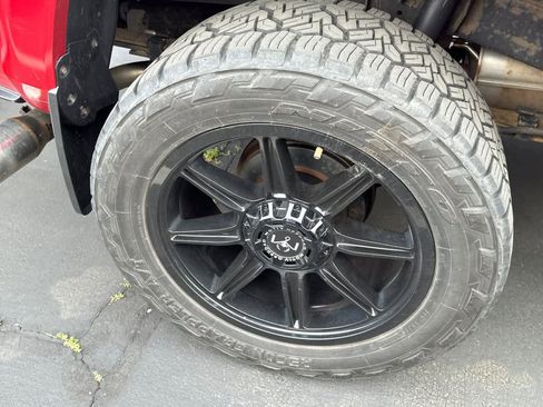 Used 2020 Toyota Tacoma TRD Sport image 14