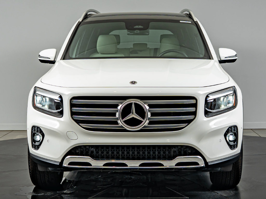 Certified 2026 Mercedes-Benz GLB 250 4MATIC image 2