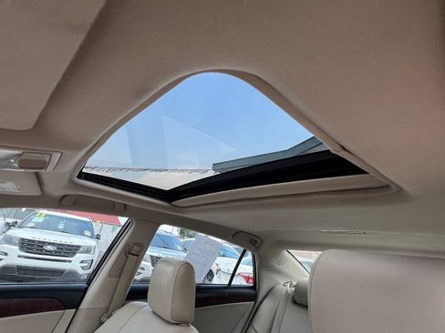 Used 2012 Toyota Avalon Limited FWD image 19