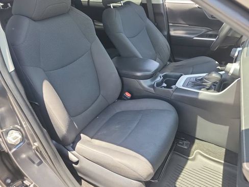 Used 2020 Toyota RAV4 LE w/ All Weather Liner Package AWD/4WD image 21