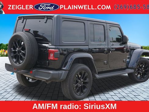 Used 2023 Jeep Wrangler Unlimited Sahara w/ Cold Weather Group AWD/4WD image 5