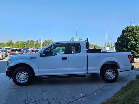 Used 2017 Ford F150 XL w/ Equipment Group 101A Mid RWD image 4