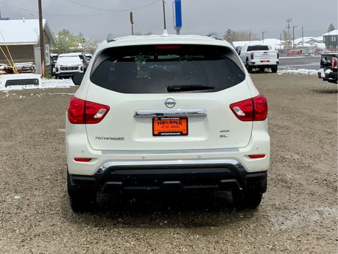 Used 2020 Nissan Pathfinder SL AWD/4WD image 4