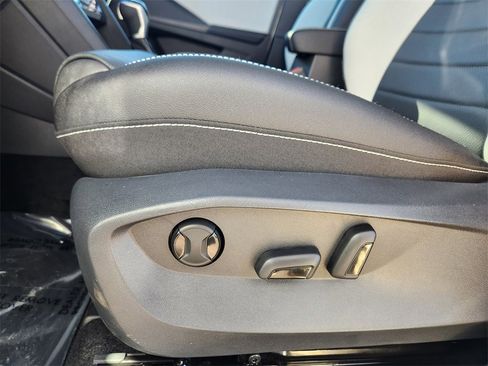 New 2026 Volkswagen Taos SEL image 7