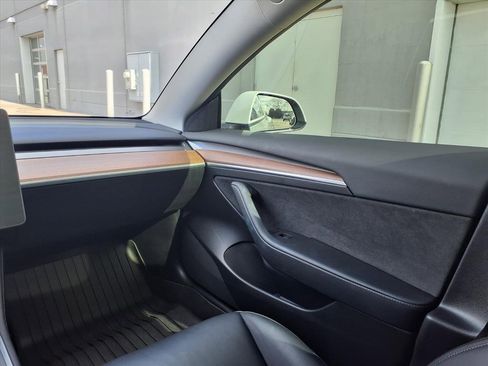 Used 2022 Tesla Model 3 Performance image 21