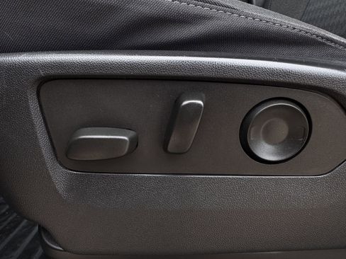 Used 2022 Chevrolet Silverado 1500 Custom Trail Boss w/ LPO, Dark Essentials Package image 26