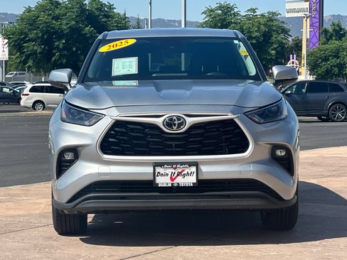 Certified 2025 Toyota Highlander LE AWD/4WD image 11