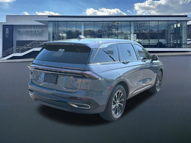 Used 2026 Lincoln Nautilus Premier w/ Equipment Group 102A AWD/4WD image 8