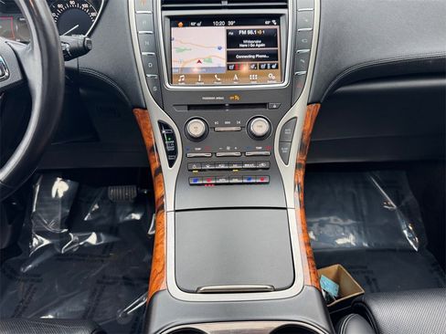 Used 2018 Lincoln MKX Reserve w/ Luxury Package image 11