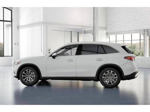 Used 2026 Mercedes-Benz GLC 300 4MATIC image 33