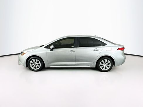 Used 2020 Toyota Corolla LE FWD image 4