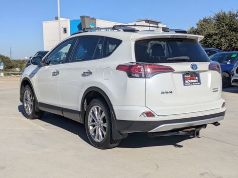 Used 2016 Toyota RAV4 Limited image 9