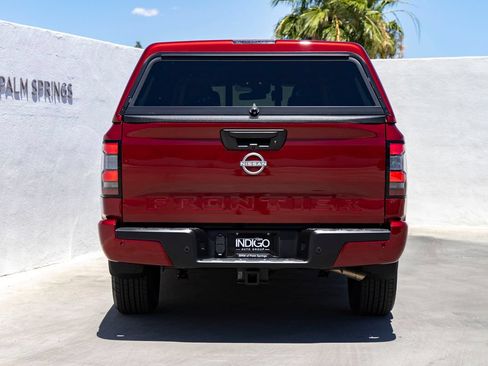 Used 2025 Nissan Frontier SV w/ SV Convenience Package RWD image 8