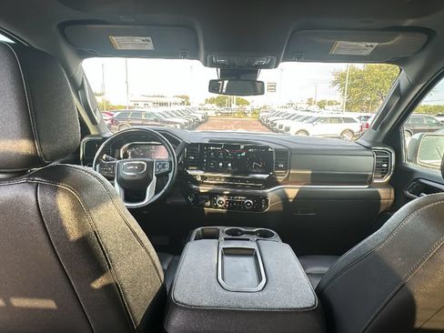 Used 2025 GMC Sierra 1500 SLT RWD image 29