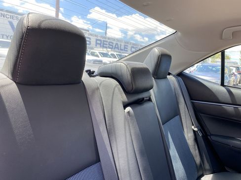 Used 2015 Toyota Corolla S FWD image 21