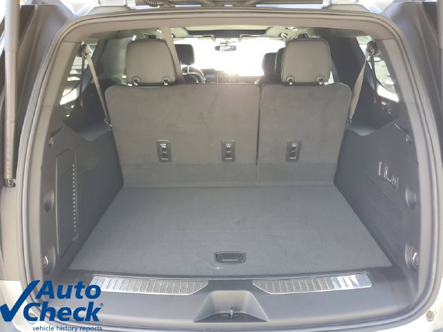 Used 2025 GMC Yukon XL Denali w/ Sun & Power Step Package RWD image 9