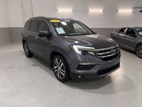 Used 2017 Honda Pilot Touring image 4