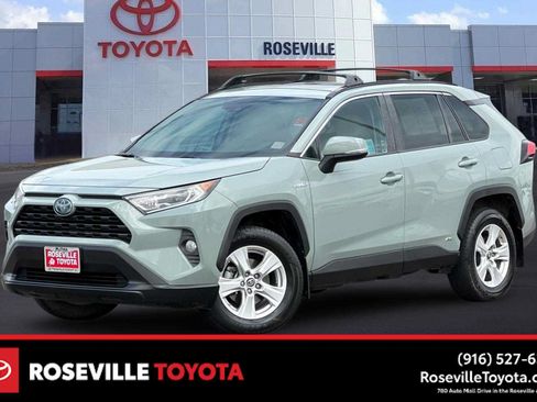 Used 2019 Toyota RAV4 XLE w/ Convenience Package AWD/4WD image 1