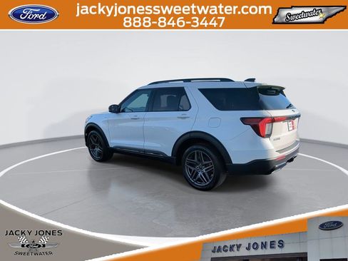 Certified 2025 Ford Explorer ST-Line w/ Premium Package image 6