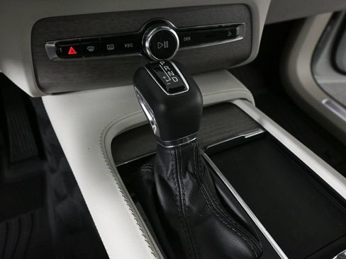 Used 2022 Volvo XC90 T6 Inscription w/ Lounge Package AWD/4WD image 15