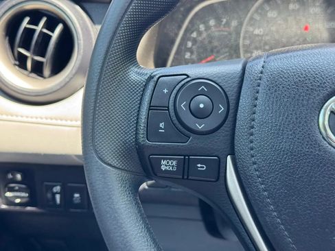 Used 2014 Toyota RAV4 XLE AWD/4WD image 27